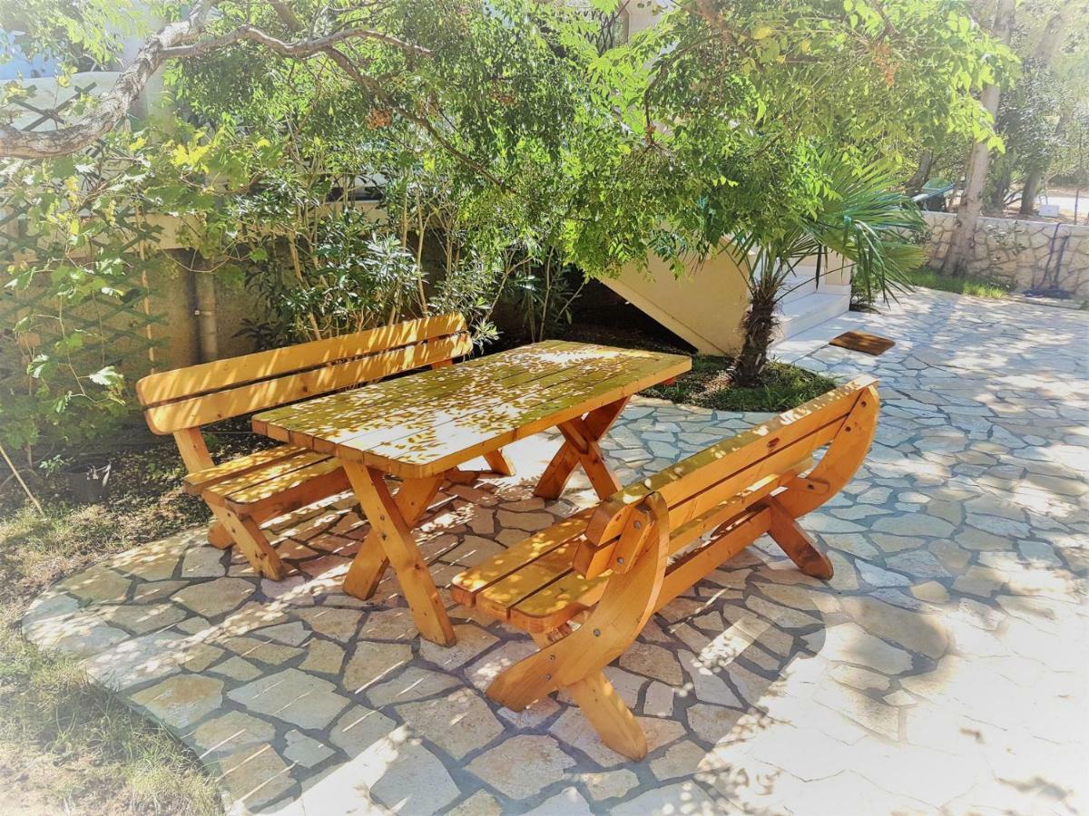 Apartments Vrtlici Stara Novalja Bagian luar foto
