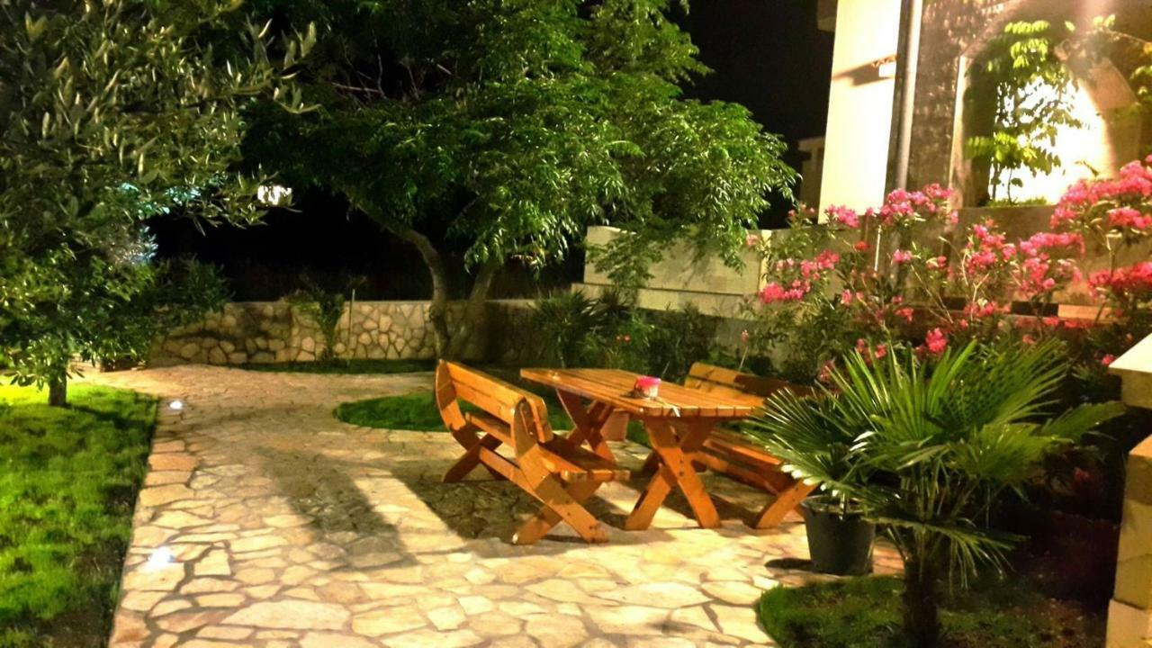 Apartments Vrtlici Stara Novalja Bagian luar foto