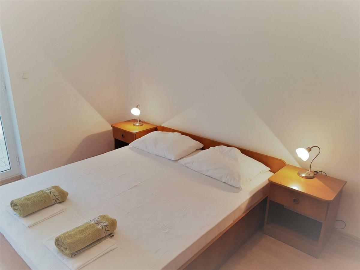 Apartments Vrtlici Stara Novalja Bagian luar foto